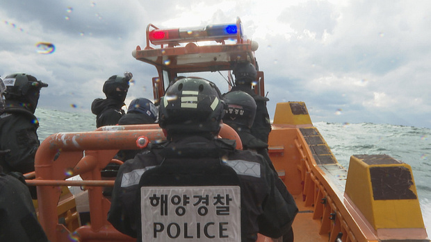 금어기 풀리자 기승”…해경, 중국어선 불법조업 단속
