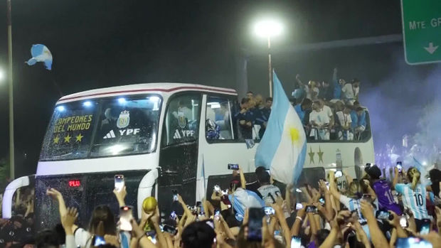 아르헨티나 ‘우승 축하’ 인파만 4백만…1명 사망·1명 중태