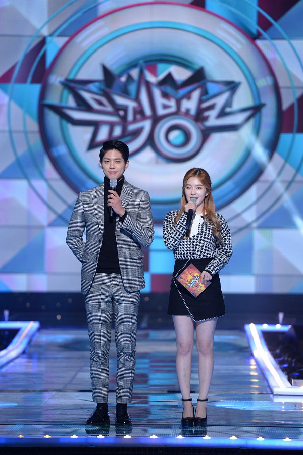 パク ボゴム Red Velvet アイリン ミュージックバンク シンガポール で再開 韓国ニュース